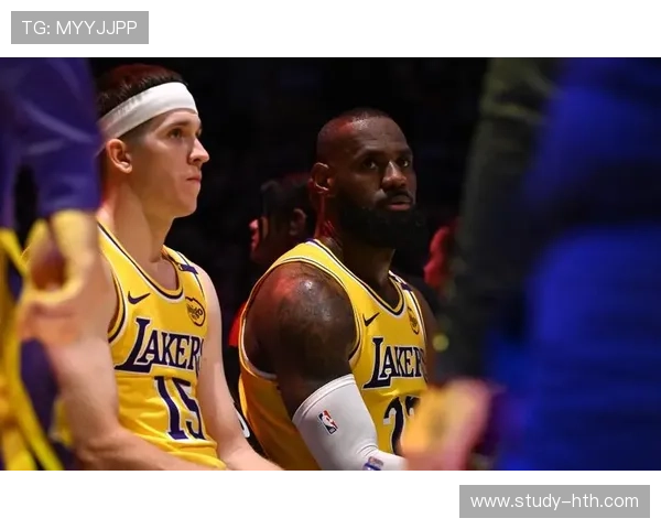 NBA最新动态:詹姆斯领衔湖人反弹勇士连败止步季后赛悬念重燃 NBA最新动态:詹姆斯领衔湖人反弹勇士连败止步季后赛悬念重燃