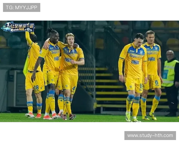 弗罗西诺内俱乐部迎来新赛季挑战 加强阵容备战意甲联赛新篇章 弗罗西诺内俱乐部迎来新赛季挑战 加强阵容备战意甲联赛新篇章