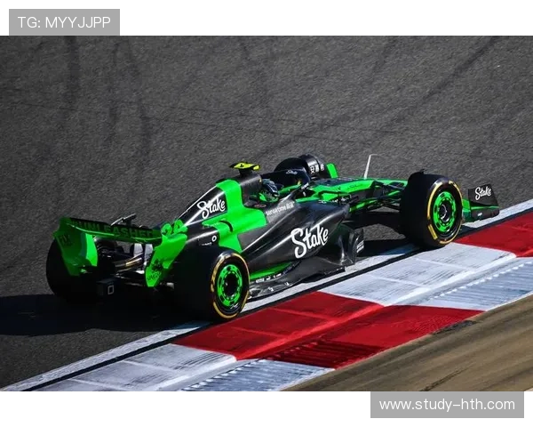 F1赛事最新动态 赛季争夺愈加激烈 多支车队力争冠军荣耀 F1赛事最新动态 赛季争夺愈加激烈 多支车队力争冠军荣耀