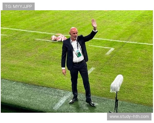 巴塞罗那俱乐部重建进程加速新援表现引发球迷热议未来整体发展走势